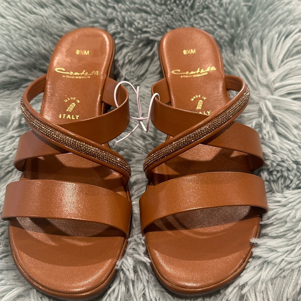 NWT COMTESA Italian Shoe Makers Wedge Sandals with Straps front and 2” heels.